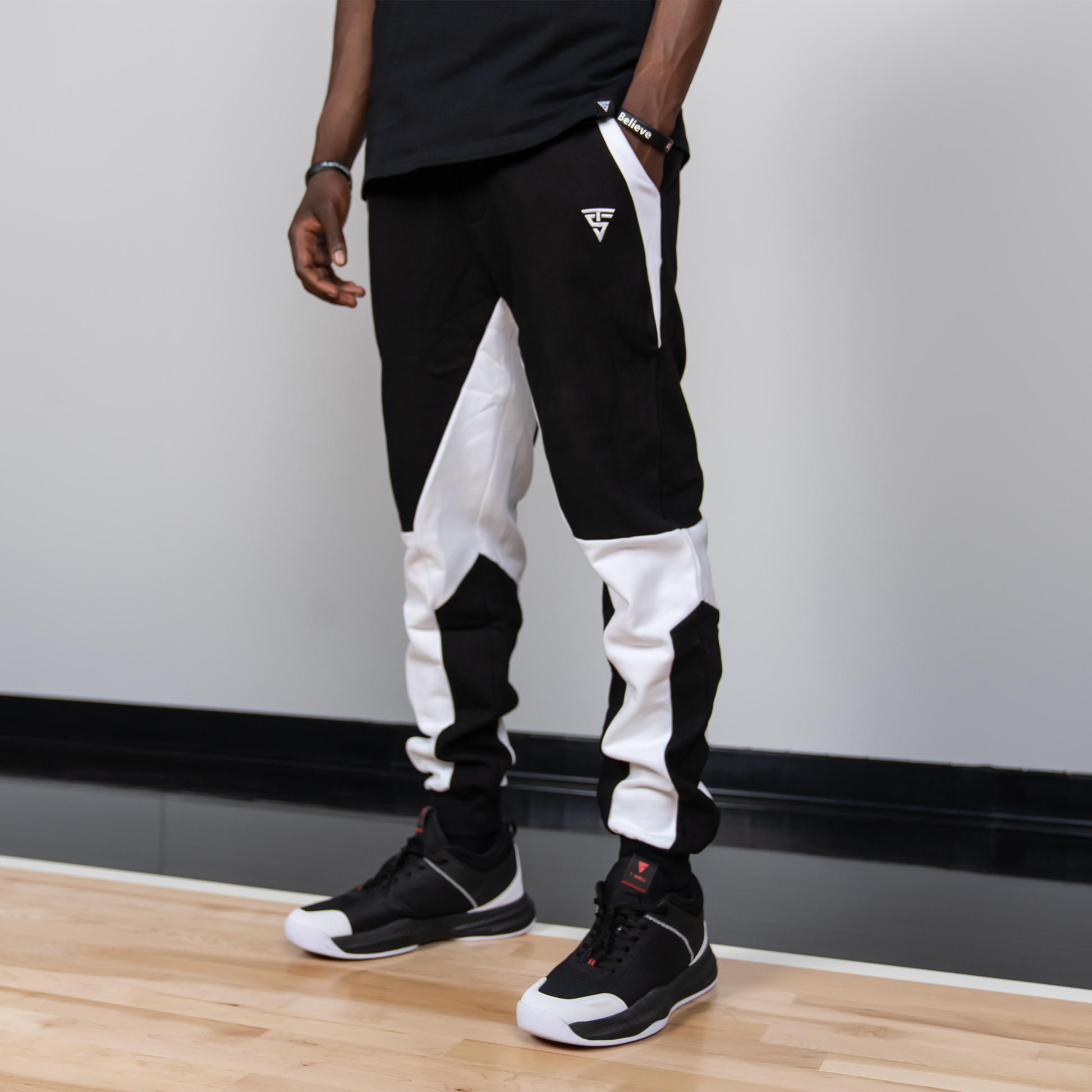 Jordan clearance wings joggers
